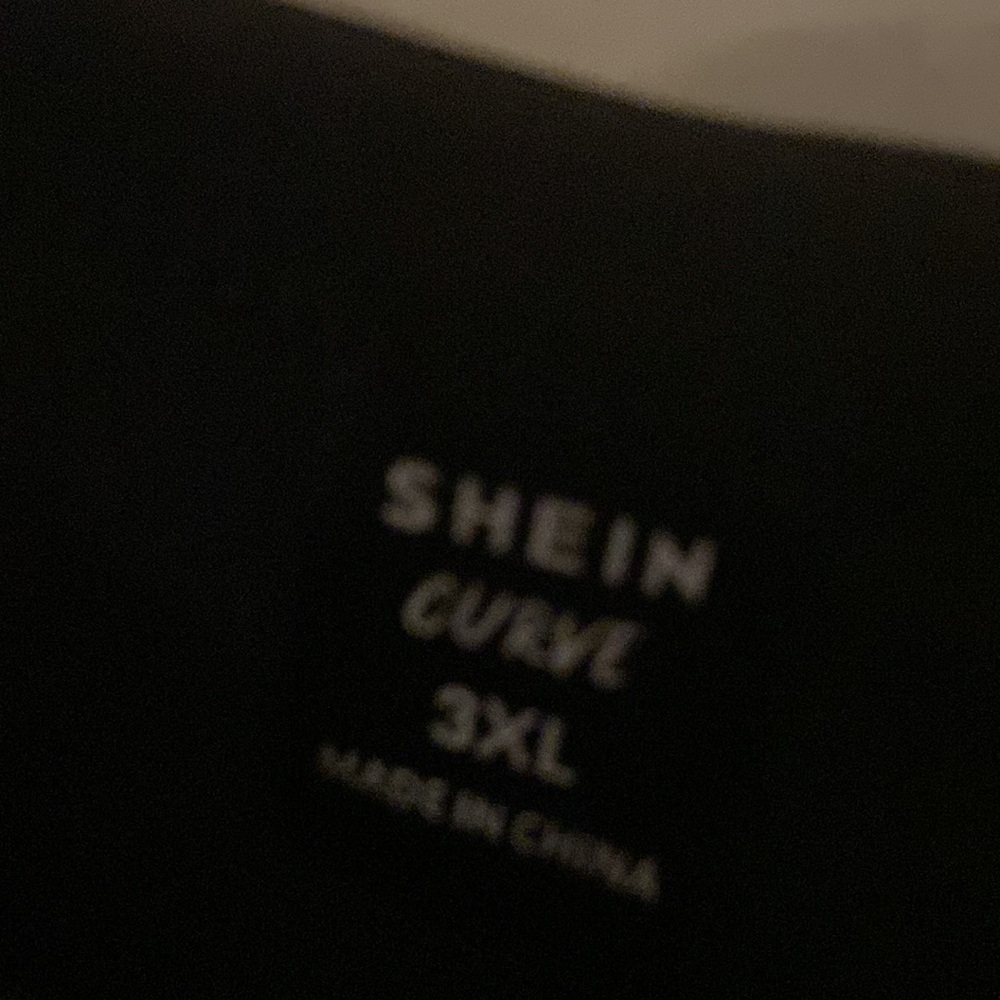 NWOT Plus Size Black Top 3X - Picture 3 of 4